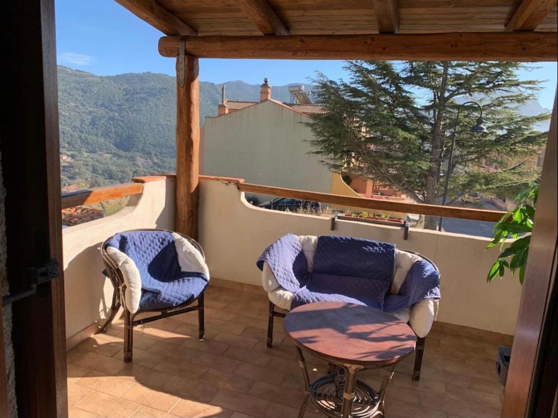 B&B Mideri Urzulei Bagian luar foto